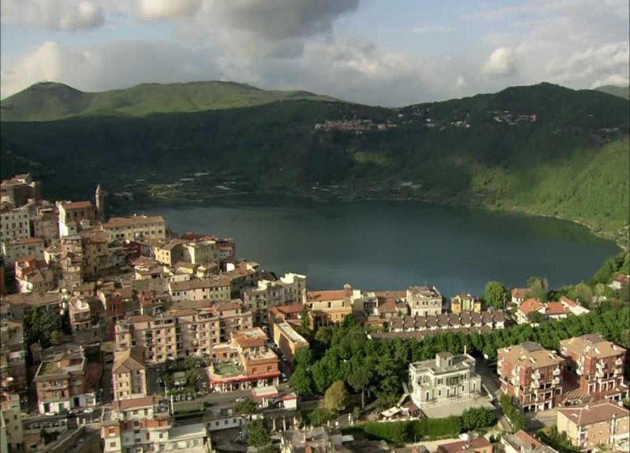 Relax Sul Lago Genzano di Roma Exterior photo